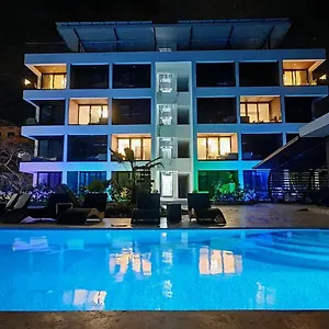  Hotel Surf One